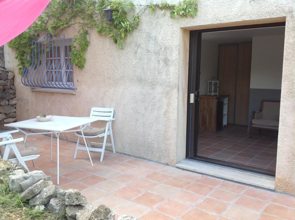 Отель Le Patio Fleuri Лорг Номер фото