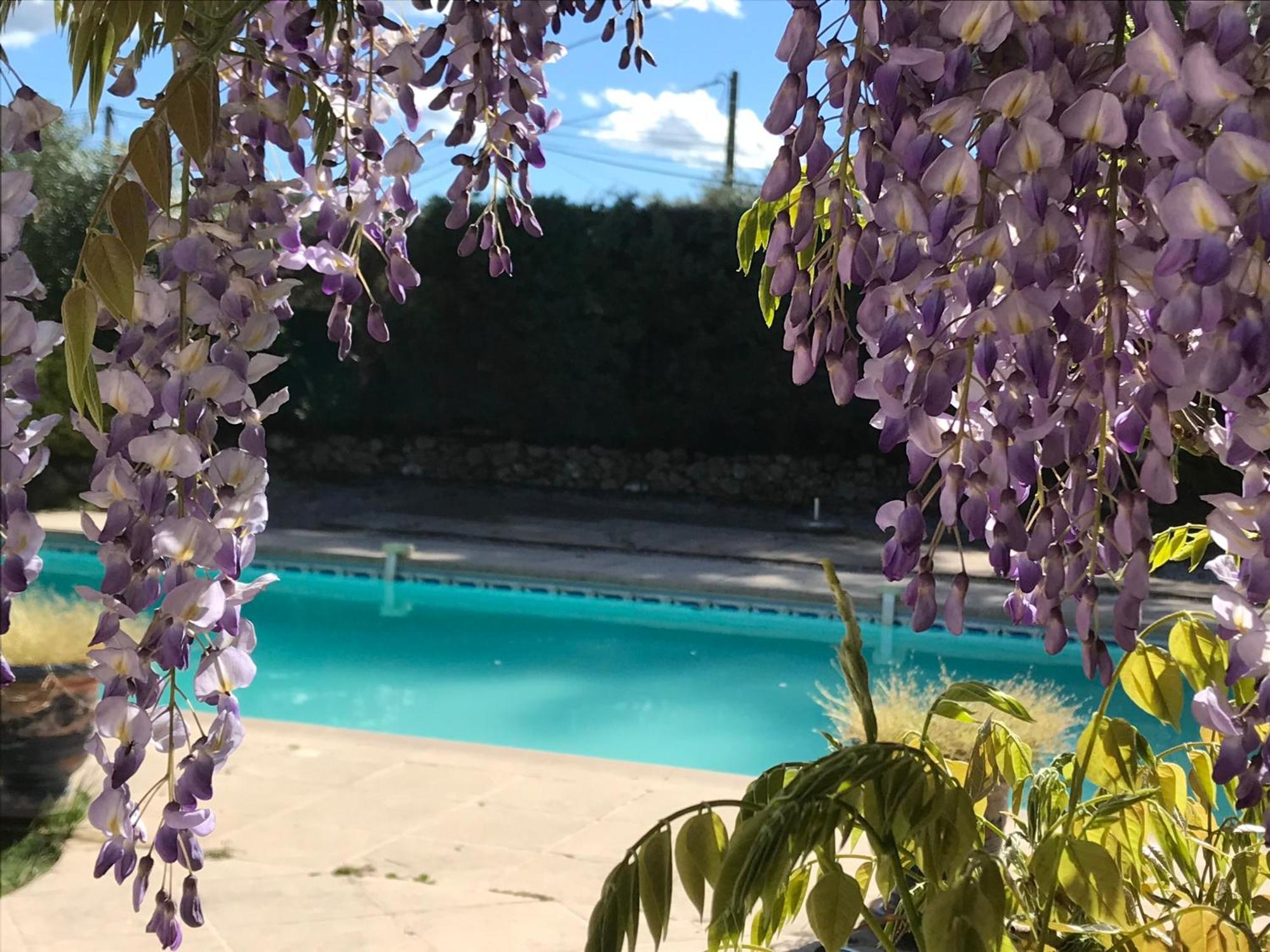 Отель Le Patio Fleuri Лорг Экстерьер фото